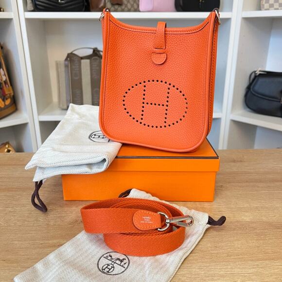 Hermes Taurillion Clemence Evelyne TPM Orange - Picture 1 of 13